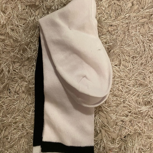 High socks - Picture 2 of 4